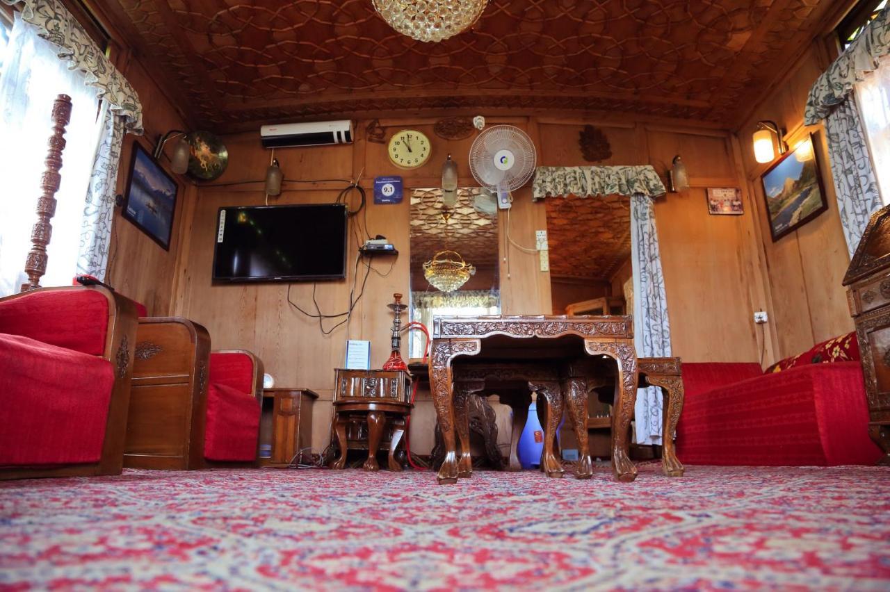 Srīnagar Houseboat Zaindari Palace מראה חיצוני תמונה