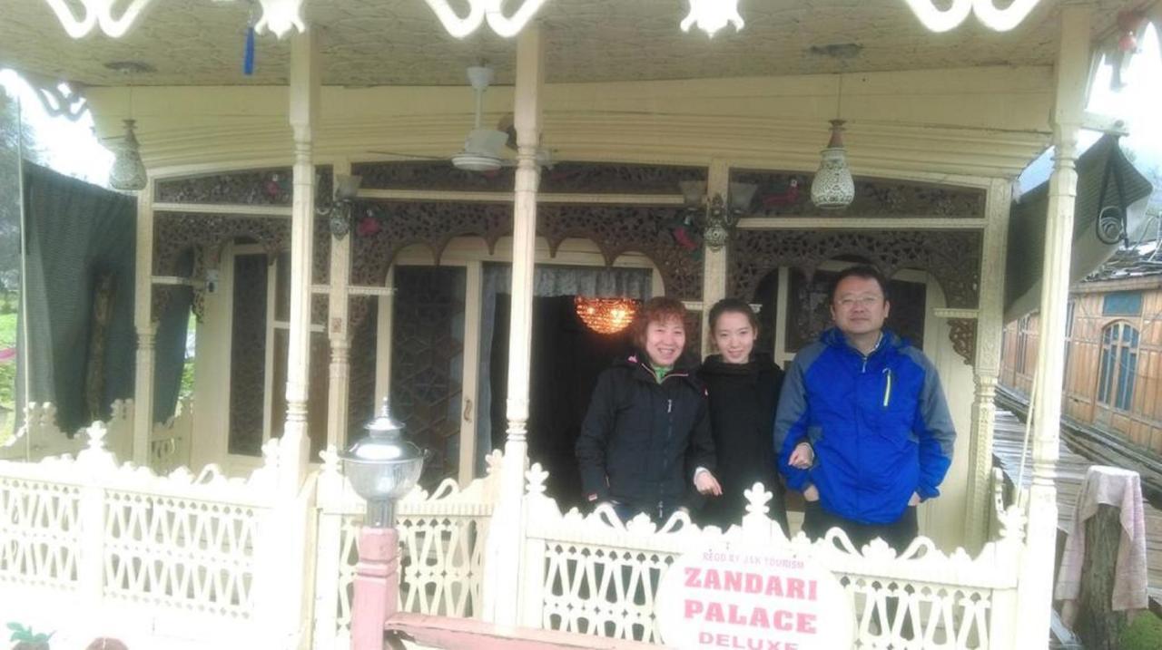Srīnagar Houseboat Zaindari Palace מראה חיצוני תמונה